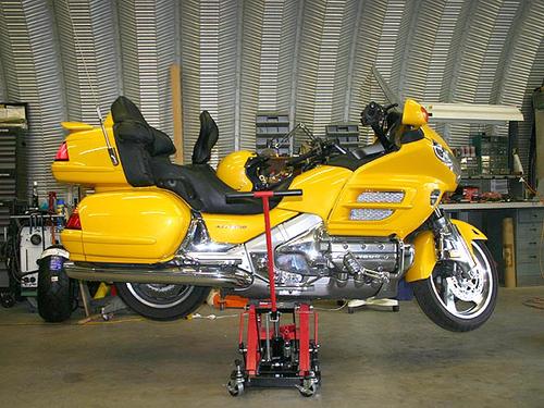 Goldwing on Sears Lift