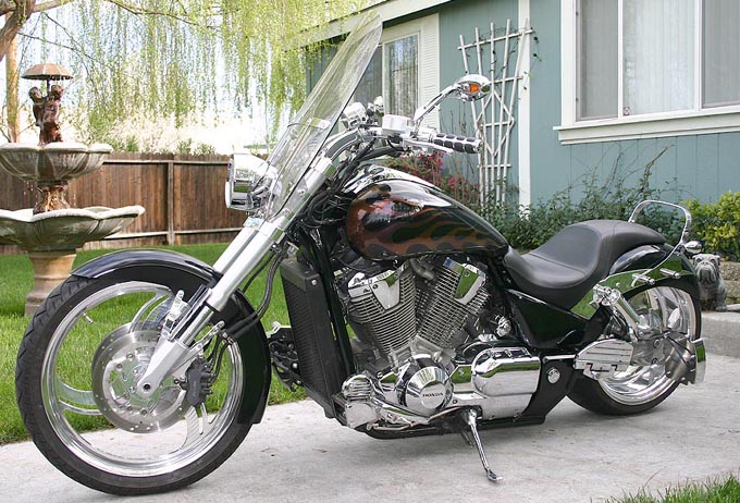 VTX 1800 w ugly windshield